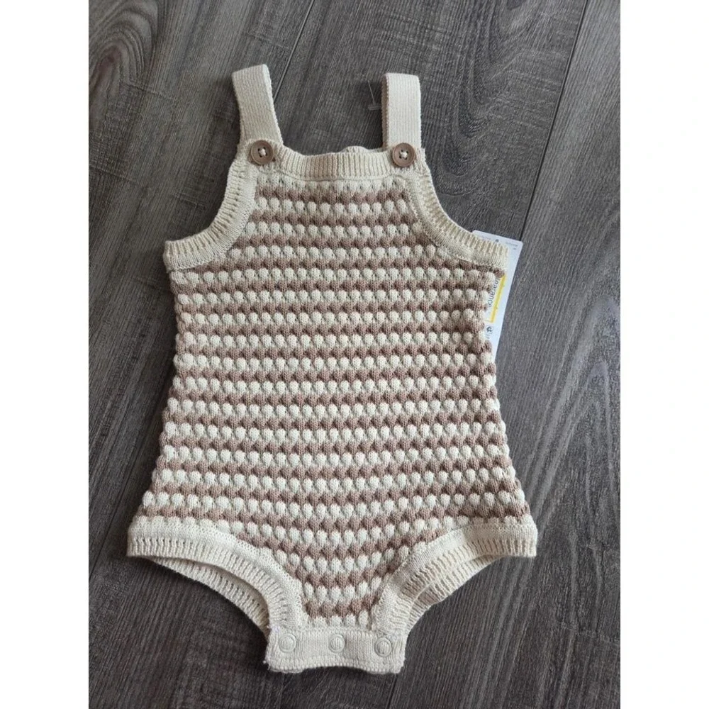 Carter's baby girl romper size‎ 3 mos